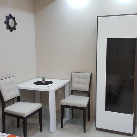 Studio Apartman - Centar تيفات المظهر الخارجي الصورة